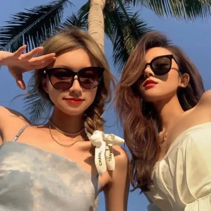 闪婚后，豪门千金不装了